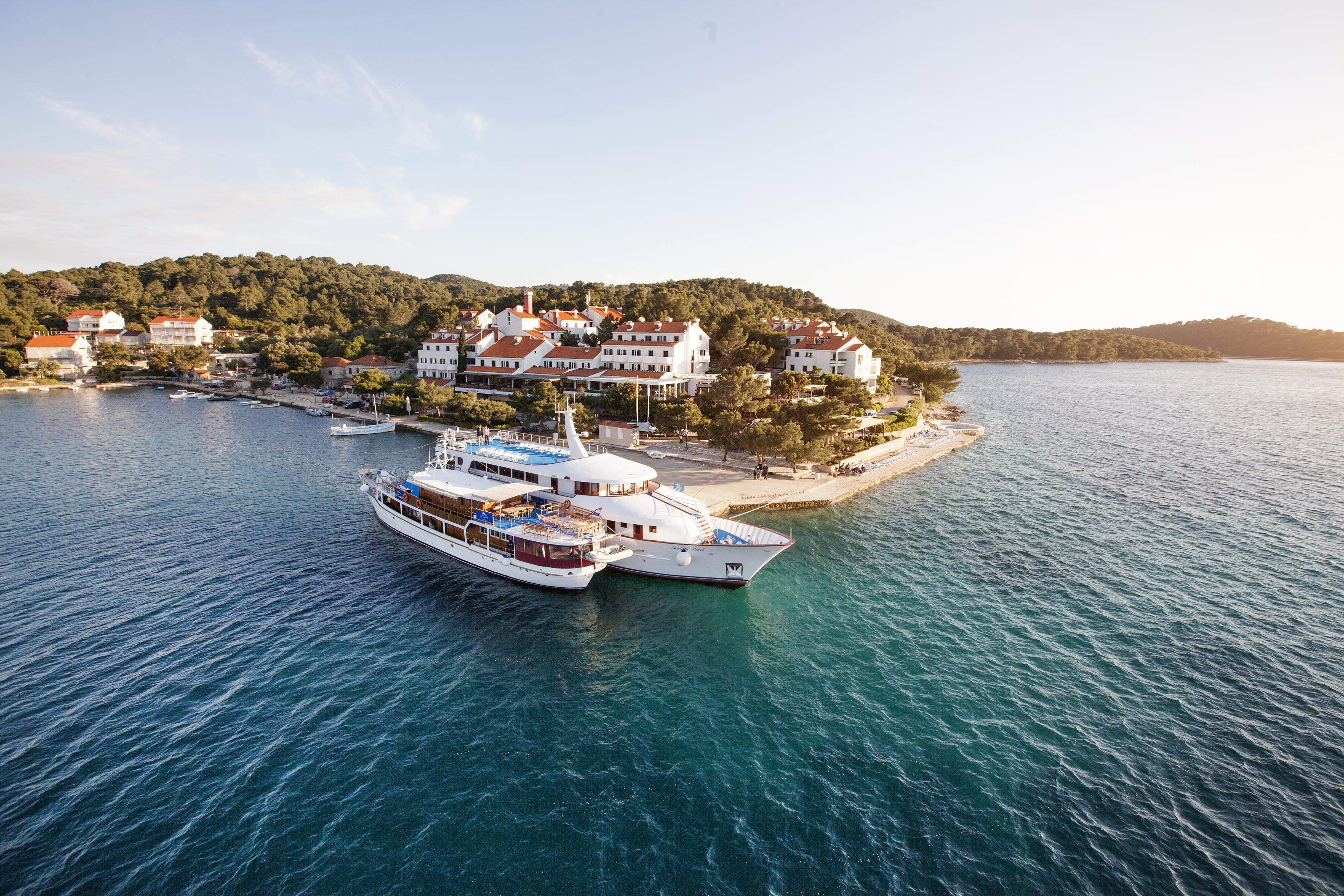 Hotel Odisej Goveđari Εξωτερικό φωτογραφία