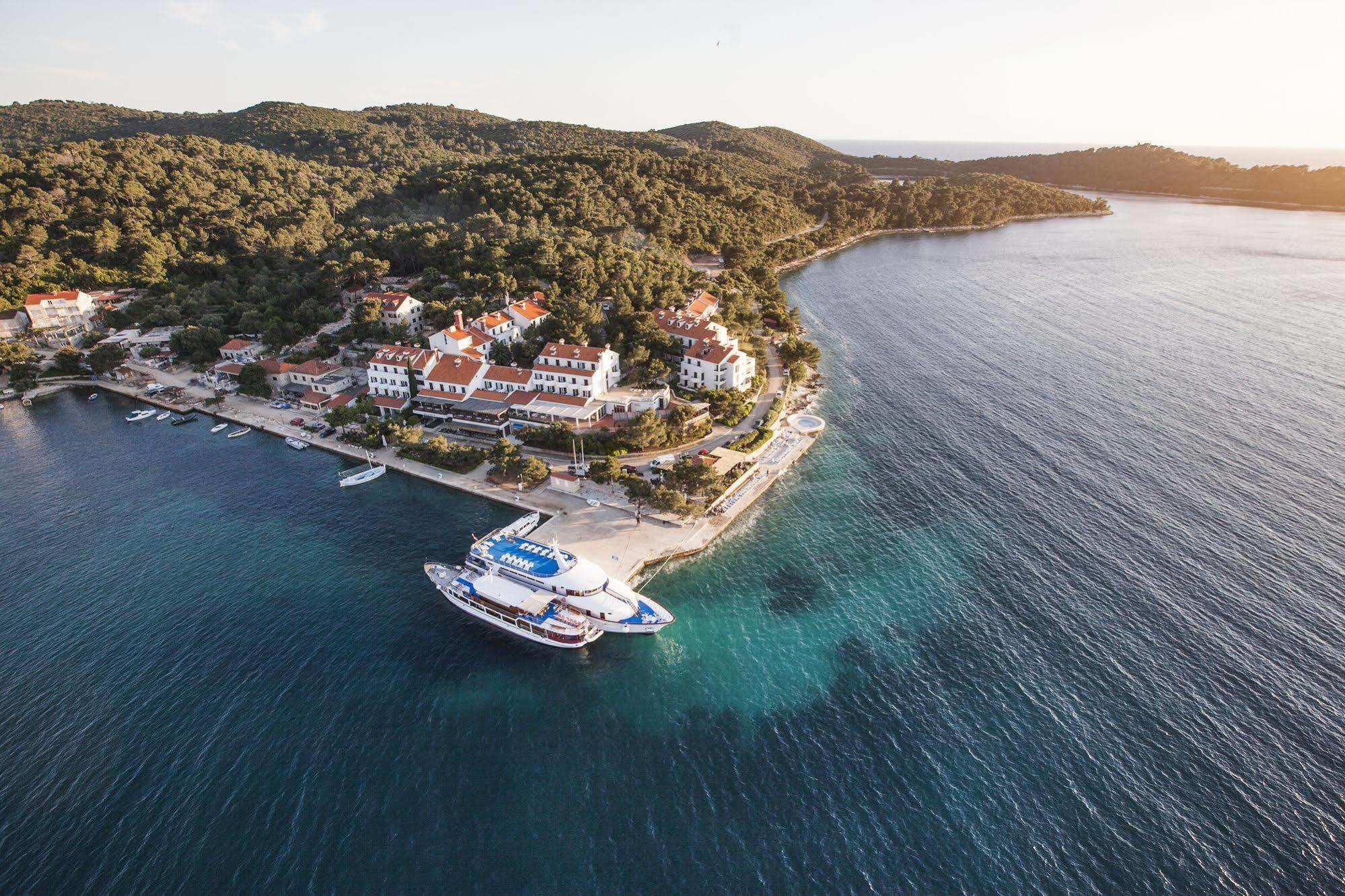 Hotel Odisej Goveđari Εξωτερικό φωτογραφία