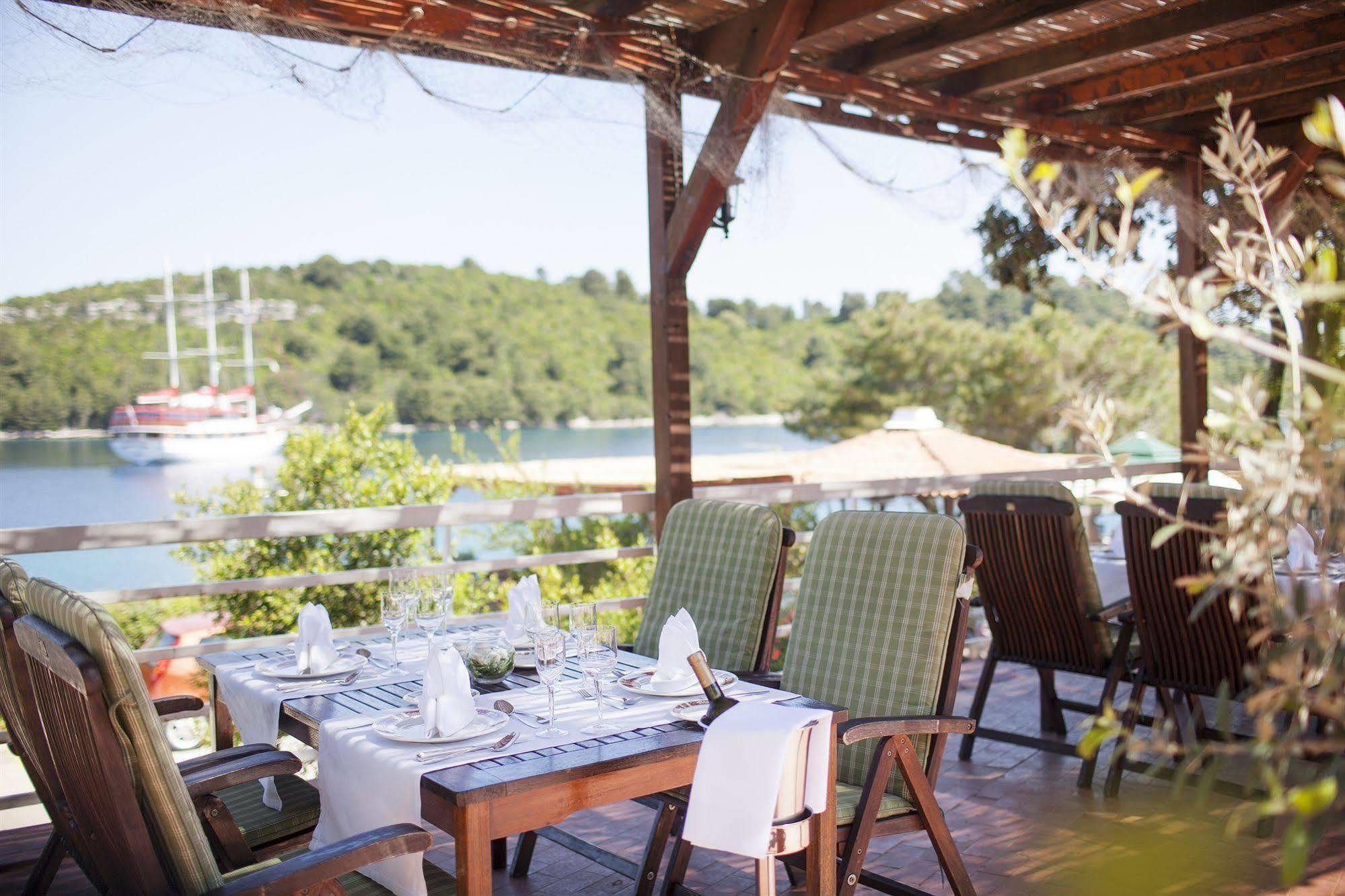 Hotel Odisej Goveđari Εξωτερικό φωτογραφία