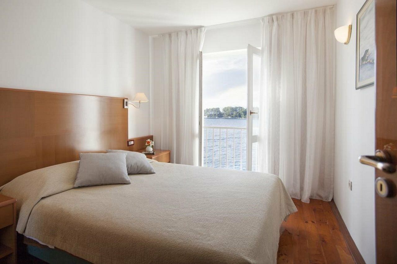 Hotel Odisej Goveđari Ανέσεις φωτογραφία